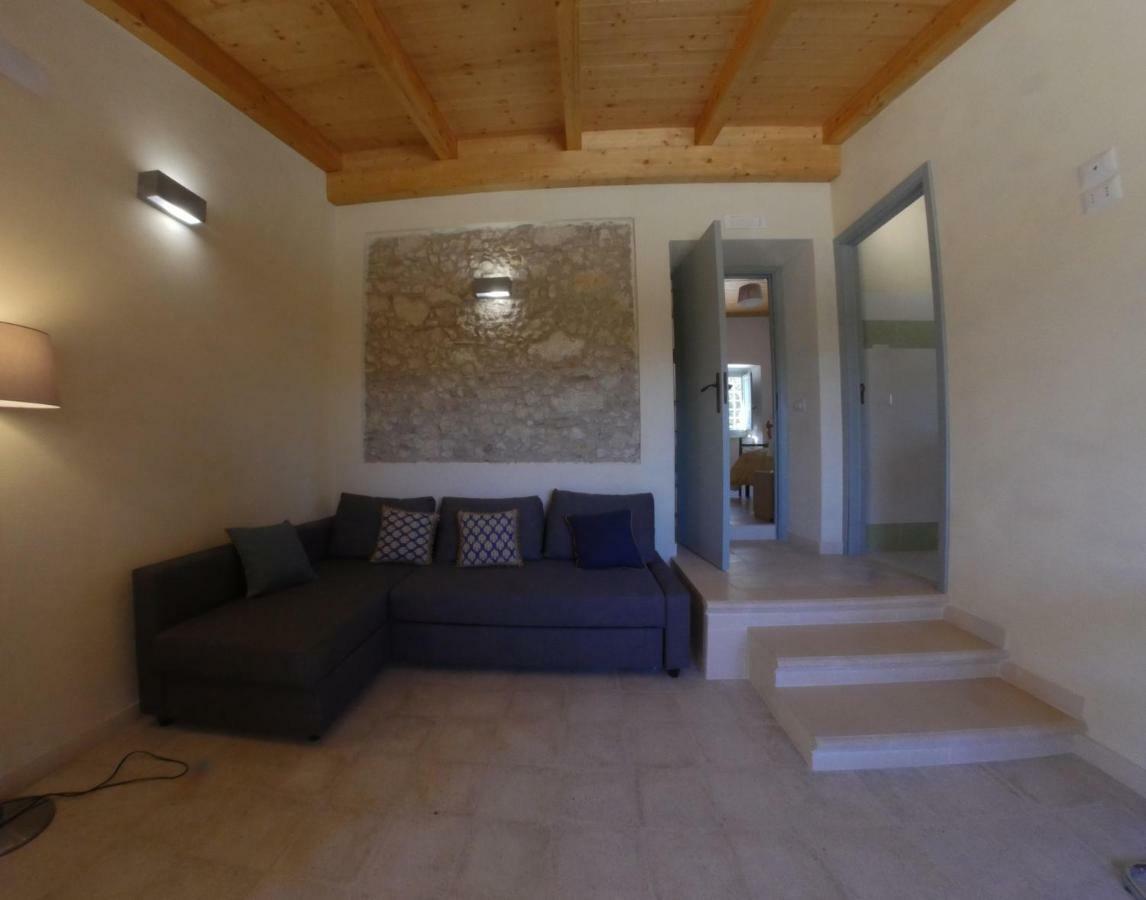La Casa Del Miele Di Borgo Carbone Villa Locri Exterior foto